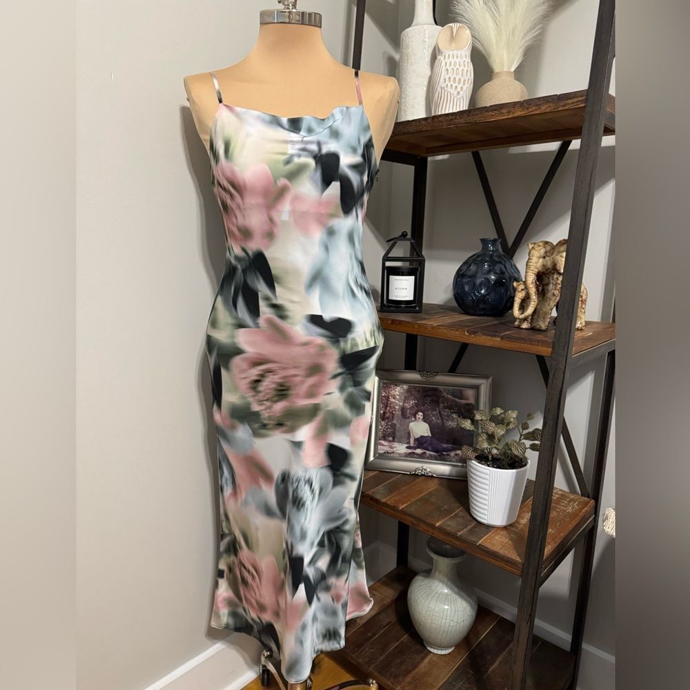 Adelyn Rae Midi Dress Womens XS Floral Midi Drape Slip Silk Lined